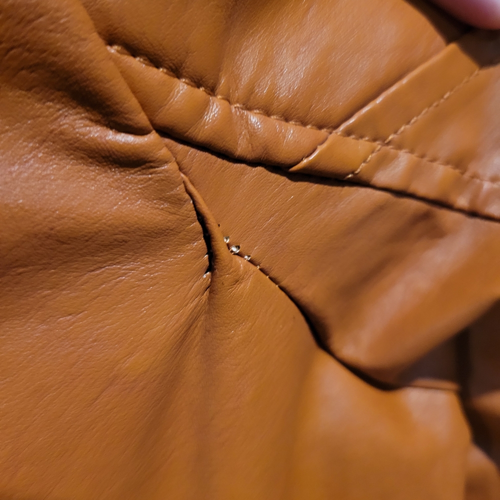 Women's Stylish Tan Leather Jacket - Picture 6 of 7